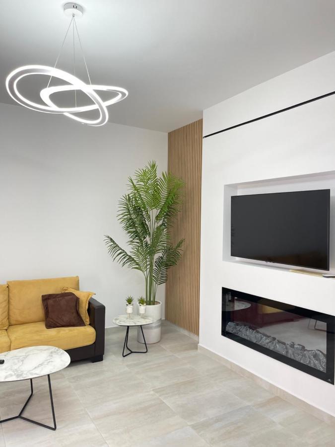 Lungomare Luxury Sea View Apartaments Vlore Exterior photo