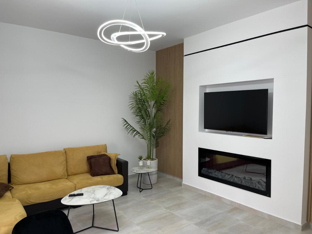 Lungomare Luxury Sea View Apartaments Vlore Exterior photo