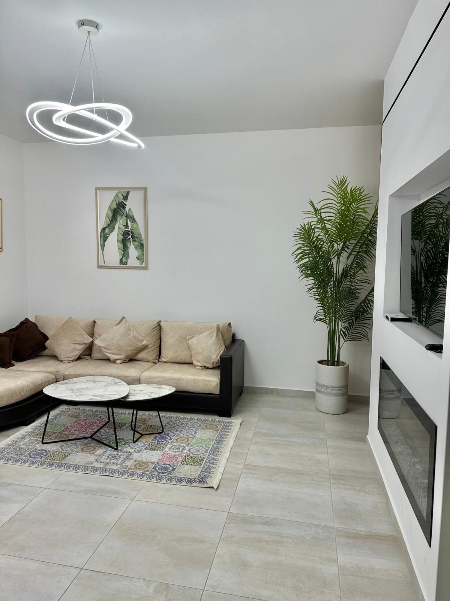 Lungomare Luxury Sea View Apartaments Vlore Exterior photo