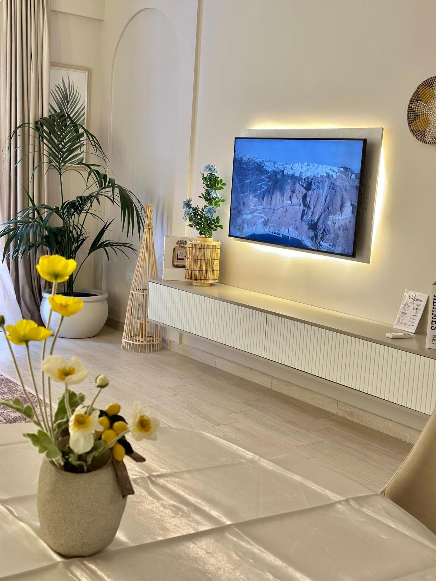 Lungomare Luxury Sea View Apartaments Vlore Exterior photo